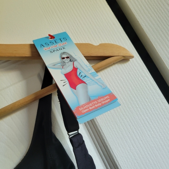 Assets By SPANX Shapewear Bodysuit Shaping Tank Black Open Bust Shaper Size S - Picture 3 of 5